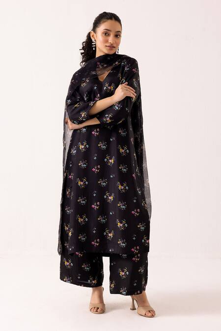 Buy_Label Shreya Sharma_Black Cotton, Silk, Kota Doria V-neck Flower Bloom Print Kurta Pant Set _Online_at_Aza_Fashions