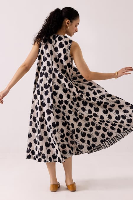 Shop Label Shreya Sharma Black Cotton V-neck Tulip Print Dress at Aza Fashions Shop_Label Shreya Sharma_Black Cotton V-neck Tulip Print Dress _at_Aza_Fashions