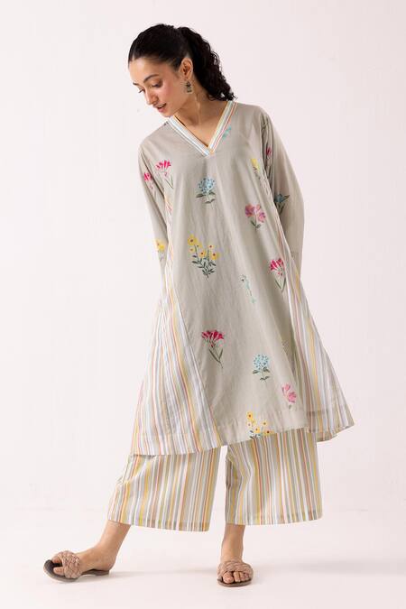 Label Shreya Sharma Green Cotton Embroidery V-neck Floral And Stripe Print Kurta With Pant at Aza Fashions Label Shreya Sharma_Green Cotton Embroidery V-neck Floral And Stripe Print Kurta With Pant _at_Aza_Fashions