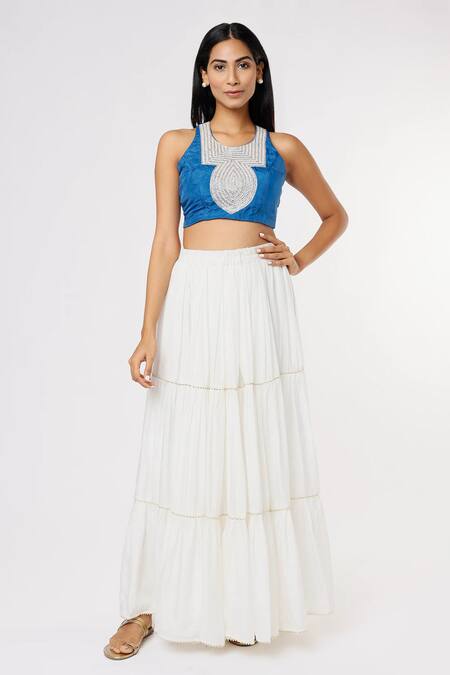 Yuvrani Jaipur White Muslin Embroidered Pearl Round Top With Tiered Skirt 