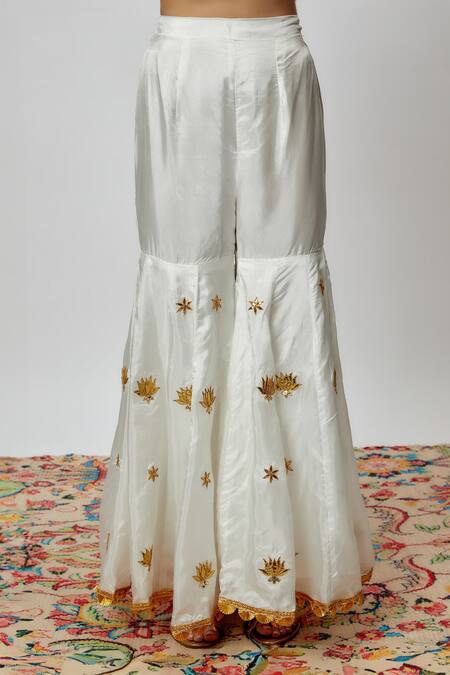 Yuvraani Jaipur Ivory Silk, Organza Gota Patti, Embroidery V-neck Hand Kurta Sharara Set Online at Aza Fashions Yuvraani Jaipur_Ivory Silk, Organza Gota Patti, Embroidery V-neck Hand Kurta Sharara Set _Online_at_Aza_Fashions