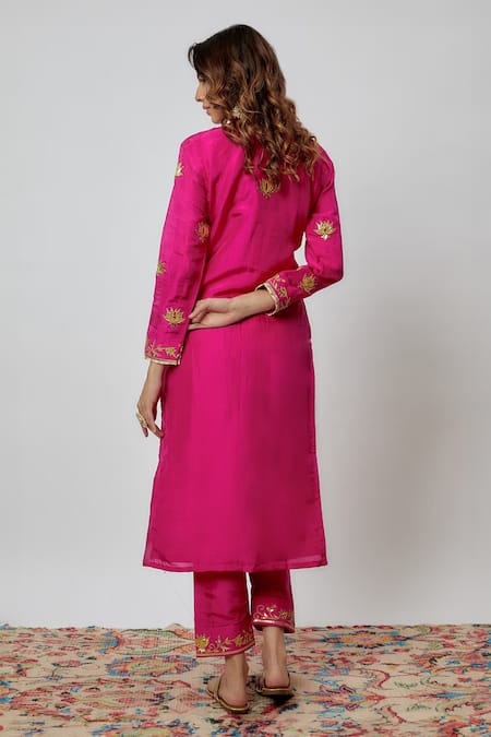 Shop Yuvraani Jaipur Pink Silk, Organza Embroidery, Gota Patti V-neck Hand Kurta Pant Set at Aza Fashions Shop_Yuvraani Jaipur_Pink Silk, Organza Embroidery, Gota Patti V-neck Hand Kurta Pant Set _at_Aza_Fashions