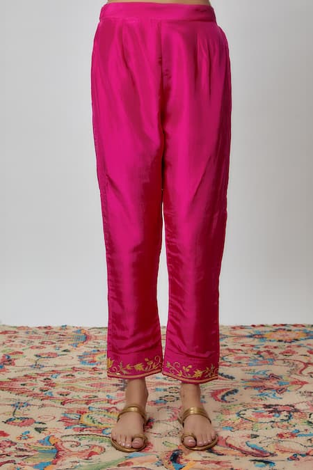 Yuvraani Jaipur Pink Silk, Organza Embroidery, Gota Patti V-neck Hand Kurta Pant Set Online at Aza Fashions Yuvraani Jaipur_Pink Silk, Organza Embroidery, Gota Patti V-neck Hand Kurta Pant Set _Online_at_Aza_Fashions