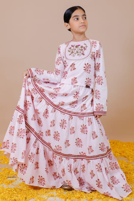 Buy_Swati Golyan_Pink 100% Cotton Hand Block Printed Flower Lehenga And Crop Top Set  _Online_at_Aza_Fashions
