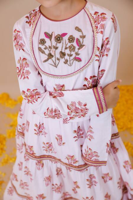 Swati Golyan_Pink 100% Cotton Hand Block Printed Flower Lehenga And Crop Top Set  _at_Aza_Fashions