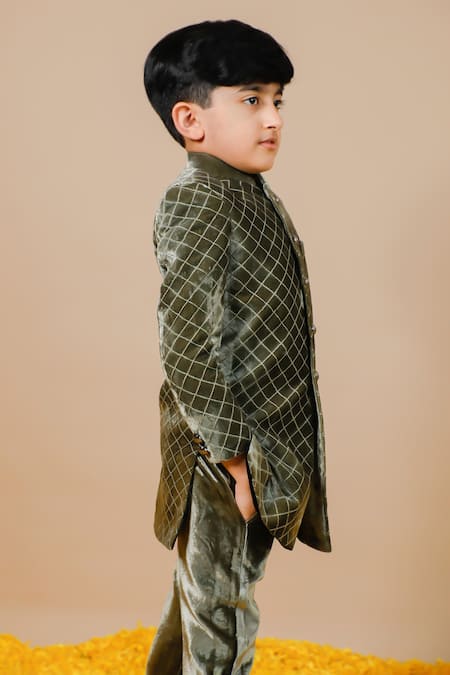 Buy Swati Golyan Green 100% Raw Mashru Silk Plain Quilted Pattern Jodhpuri Set Online at Aza Fashions Buy_Swati Golyan_Green 100% Raw Mashru Silk Plain Quilted Pattern Jodhpuri Set _Online_at_Aza_Fashions