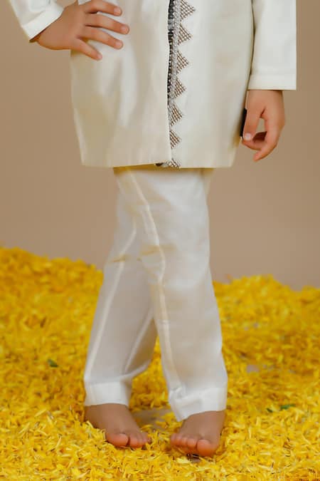 Swati Golyan_Off White Chanderi Embroidery Sequin Bandhgala Set _Online_at_Aza_Fashions