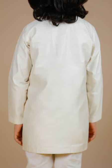 Buy_Swati Golyan_Off White Chanderi Embroidery Sequin Bandhgala Set _Online_at_Aza_Fashions