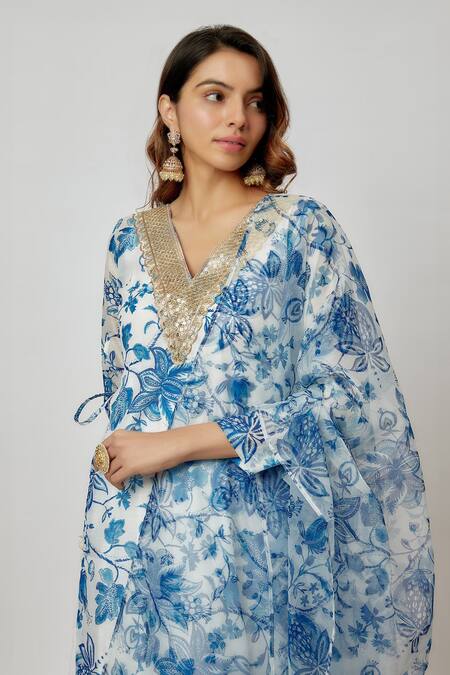 Buy_Yuvraani Jaipur_Blue Chanderi, Cotton, Organza Sequins, Embroidery Floral Print Kurta Pant Set _Online_at_Aza_Fashions
