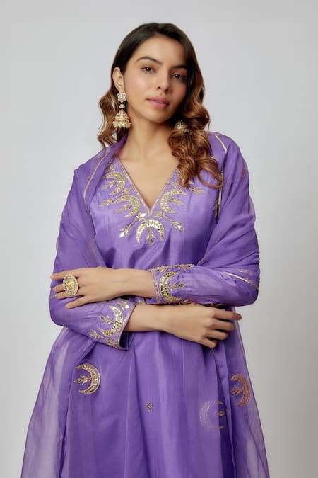 Shop Yuvraani Jaipur Purple Silk, Organza Embroidery V-neck Moon Hand Kurta Pant Set Online at Aza Fashions Shop_Yuvraani Jaipur_Purple Silk, Organza Embroidery V-neck Moon Hand Kurta Pant Set _Online_at_Aza_Fashions