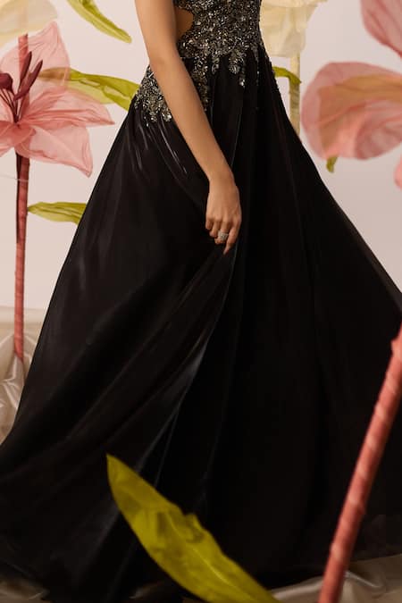 Roqa_Black Organza Beads, Sequins Plunge Neck Daffodil Clerest Embroidered Gown _Online_at_Aza_Fashions