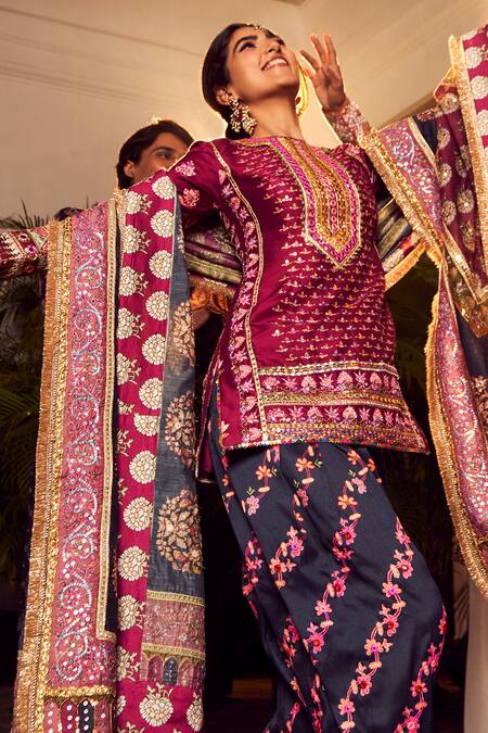 Mayyur Girotra Couture Floral Butti Embroidered Kurta Pant Set 