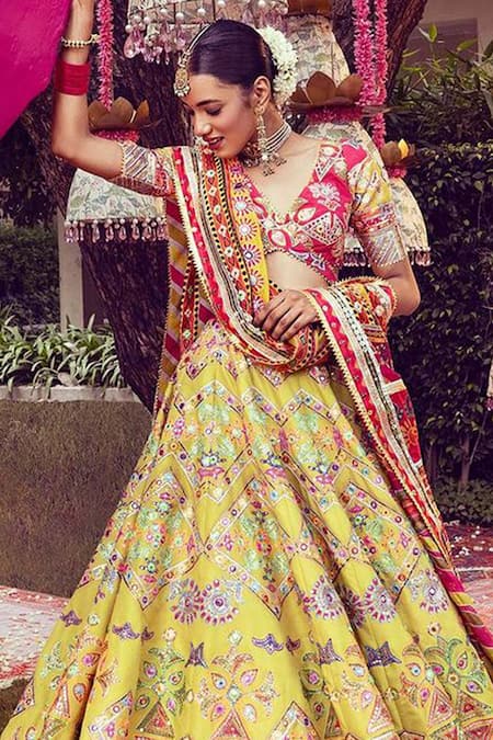 Mayyur Girotra Couture Geometric Pattern Bridal Lehenga Set With Chanderi Dupatta 