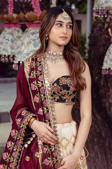 Mayyur Girotra Couture Floral Jaal Pattern Ombre Bridal Lehenga Set 