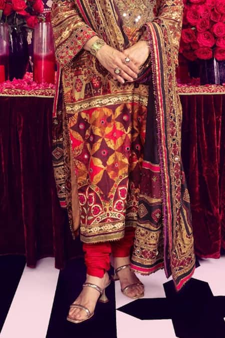 Mayyur Girotra Couture_Gold Silk Sequins, Mirrors, Embroidery Geometric Pattern Kurta Churidar Set _Online_at_Aza_Fashions