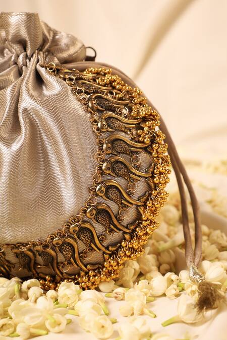 Buy_5elements_Silver Embellished Leander Metallic Potli 