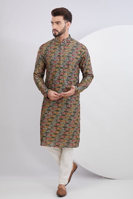 Kasbah Geometric Thread Embroidered Kurta 