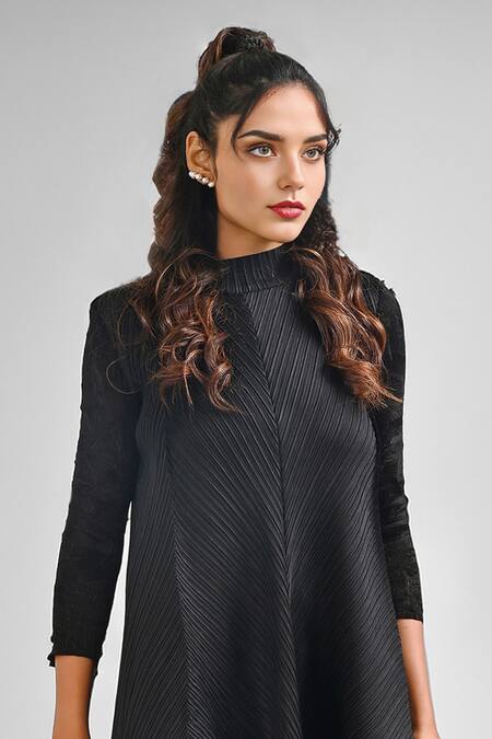 Crimp Black Polyester Bandeau Neck Savanah Textured Asymmetric Tunic With Pant Online at Aza Fashions Crimp_Black Polyester Bandeau Neck Savanah Textured Asymmetric Tunic With Pant_Online_at_Aza_Fashions