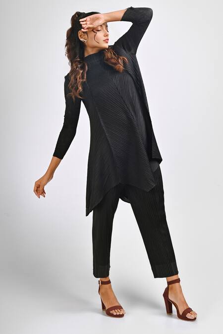 Buy Crimp Black Polyester Bandeau Neck Savanah Textured Asymmetric Tunic With Pant Online at Aza Fashions Buy_Crimp_Black Polyester Bandeau Neck Savanah Textured Asymmetric Tunic With Pant_Online_at_Aza_Fashions