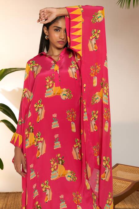 Masaba_Pink Viscose, Crepe Shawl Neck Tangy Print Collared Kaftan_at_Aza_Fashions