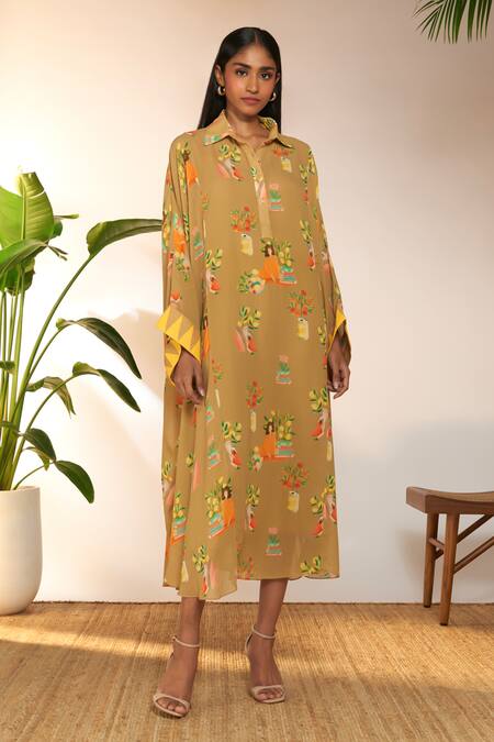 Masaba Beige Georgette, Viscose Shawl Neck Tangy Print Collared Midi Kaftan Online at Aza Fashions Masaba_Beige Georgette, Viscose Shawl Neck Tangy Print Collared Midi Kaftan_Online_at_Aza_Fashions