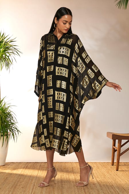 Masaba_Black Georgette, Viscose Foil Printing Shawl Neck, Collared Open Doors Kaftan _at_Aza_Fashions