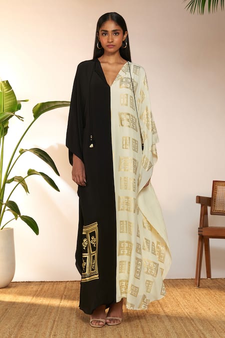 Masaba_Black Viscose, Crepe Tassels V-neck And Open Door Foil Print Kaftan _Online_at_Aza_Fashions