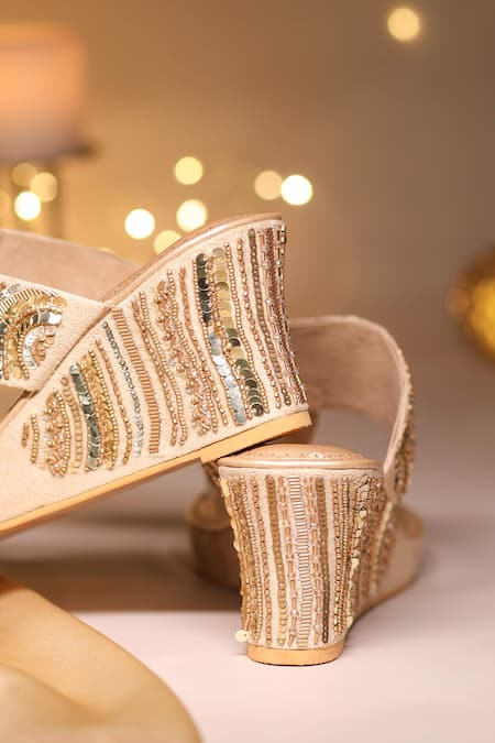 Buy House Of Vian Gold Cut Work, Sequins, Beads Maya Embellished Wedges Online at Aza Fashions Buy_House Of Vian_Gold Cut Work, Sequins, Beads Maya Embellished Wedges _Online_at_Aza_Fashions