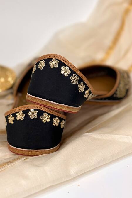 Buy_Pixie Pearlz_Black Naayab Floral Embellished Juttis _Online_at_Aza_Fashions