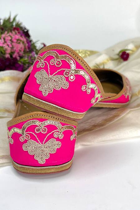 Buy_Pixie Pearlz_Magenta Rani Floral Embellished Juttis _Online_at_Aza_Fashions