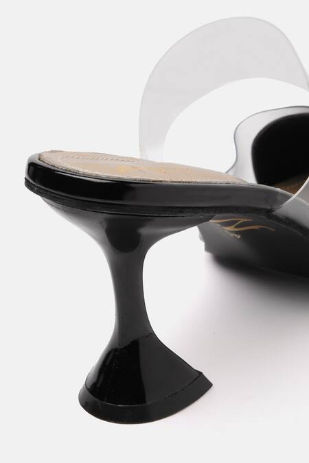 Buy_Zori World_Black Heart Pointed Toe Heels _Online_at_Aza_Fashions