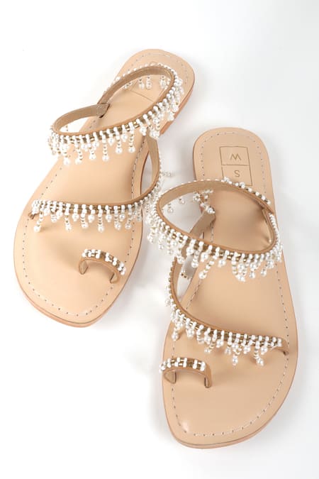 Sandalwali Gold Beads, Pearls, Cut Work Soha Embellished Sandals Online at Aza Fashions Sandalwali_Gold Beads, Pearls, Cut Work Soha Embellished Sandals _Online_at_Aza_Fashions