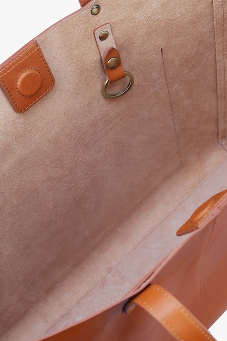 Buy_Tan & Loom_Brown Plain Top Closure Tote Bag _Online_at_Aza_Fashions