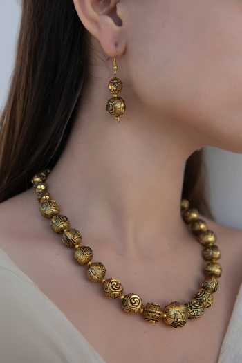 Do Taara Gold Plated Embroidery Rose Embossed Necklace Set Online at Aza Fashions Do Taara_Gold Plated Embroidery Rose Embossed Necklace Set_Online_at_Aza_Fashions