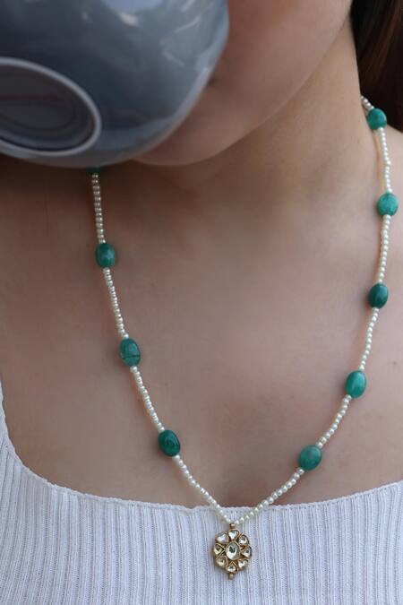 Do Taara Gold Plated Pearl Pendant Necklace Online at Aza Fashions Do Taara_Gold Plated Pearl Pendant Necklace _Online_at_Aza_Fashions