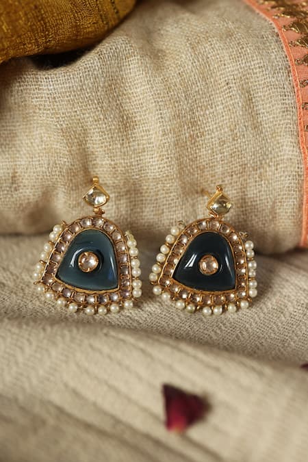 Buy_Do Taara_Black Stones, Pearls Kundan Embellished Earrings _Online_at_Aza_Fashions