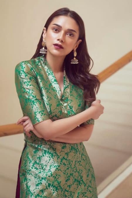 Sangeeta Boochra_Gold Plated Stones, Cut Work Two Toned Jhumkas _Online_at_Aza_Fashions