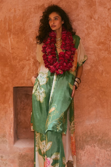 Paulmi And Harsh_Green Silk Embroidery Collared Floral Print Kurta And Pant Set _at_Aza_Fashions