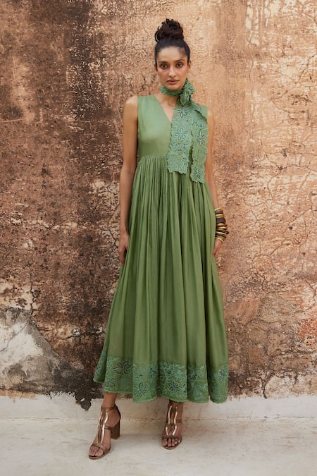 Paulmi and Harsh Green Silk Organza Embroidery Floral V Pleated Maxi Dress With Scarf  