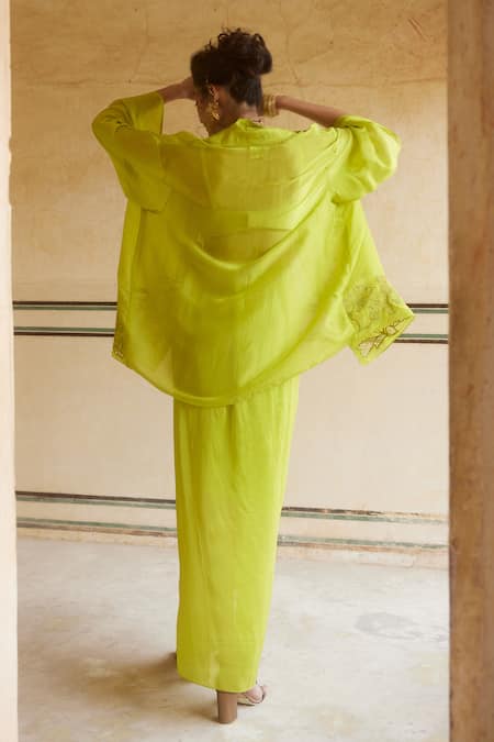 Paulmi And Harsh Flower Embroidered Cape Skirt Set 