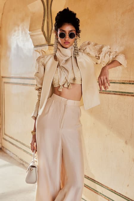 Buy_Paulmi And Harsh_Ivory Silk Organza Embroidery Open Neck, Round Floral Puff Sleeve Jacket Set 