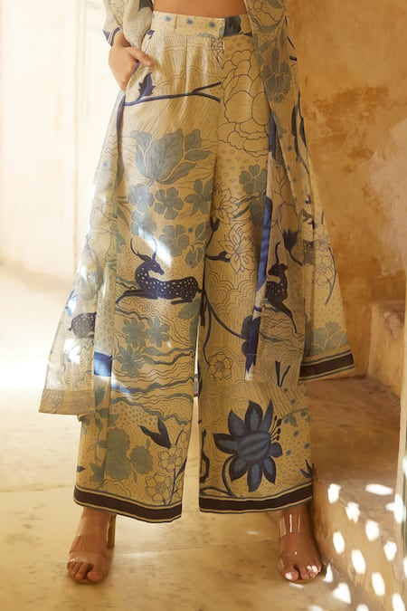 Buy Paulmi And Harsh Ivory Organza, Silk Collared, Sweetheart Neck Floral Print Jacket Trouser Set Online at Aza Fashions Buy_Paulmi And Harsh_Ivory Organza, Silk Collared, Sweetheart Neck Floral Print Jacket Trouser Set _Online_at_Aza_Fashions