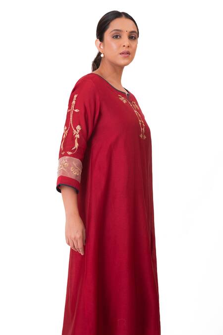 Shop Bhavik Shah Red Chanderi Silk, Cotton, Silk, Chanderi, Tissue Embroidery, Kurta Pant Set Shop_Bhavik Shah_Red Chanderi Silk, Cotton, Silk, Chanderi, Tissue Embroidery, Kurta Pant Set