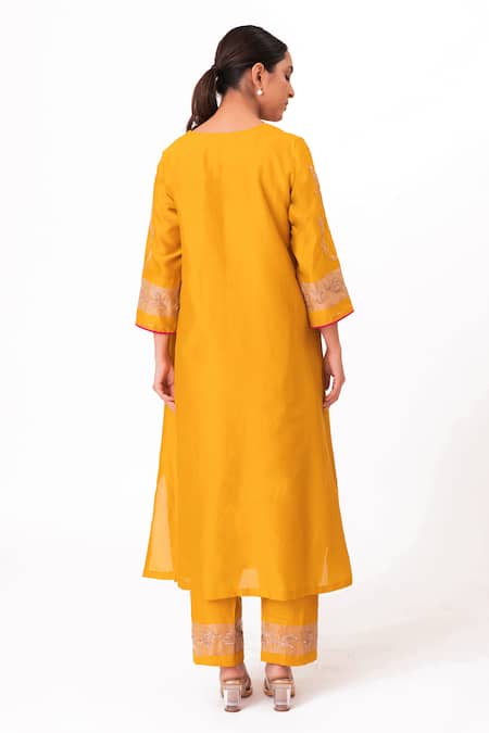 Shop Bhavik Shah Gold Chanderi Silk, Cotton, Silk, Chanderi, Tissue Placement Kurta Pant Set Shop_Bhavik Shah_Gold Chanderi Silk, Cotton, Silk, Chanderi, Tissue Placement Kurta Pant Set