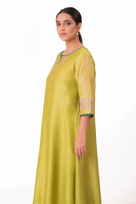 Shop Bhavik Shah Green Chanderi Silk, Cotton, Tissue, Silk, Neckline A-line Kurta Pant Set Shop_Bhavik Shah_Green Chanderi Silk, Cotton, Tissue, Silk, Neckline A-line Kurta Pant Set