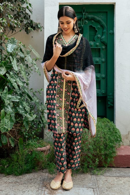 Shop Maison Shefali Black Cotton, Chiffon Gota Patti V-neck Persian Bloom Print Kurta Pant Set Online at Aza Fashions Shop_Maison Shefali_Black Cotton, Chiffon Gota Patti V-neck Persian Bloom Print Kurta Pant Set _Online_at_Aza_Fashions