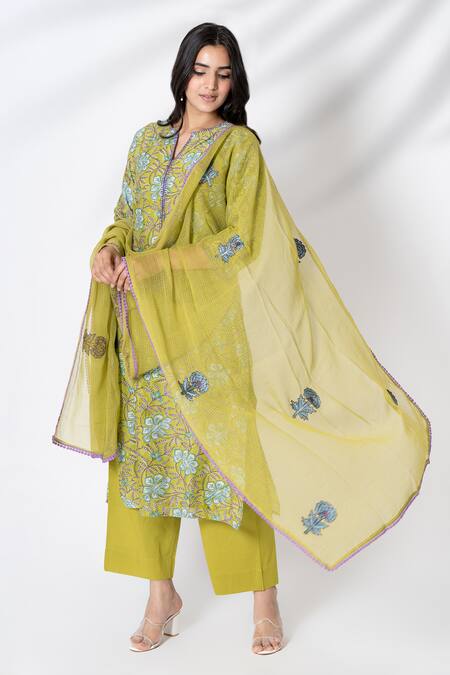 Buy_Kameez_Green Chanderi, Cotton, Kota Doria Embroidery Split Flower Print Kurta Pant Set _Online_at_Aza_Fashions