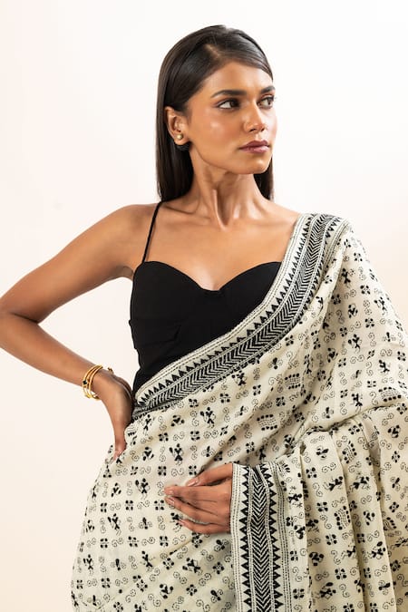 Oshi By Shikha Black Silk, Cotton, Linen Embroidery Sweetheart Katha Work Saree With Blouse at Aza Fashions Oshi By Shikha_Black Silk, Cotton, Linen Embroidery Sweetheart Katha Work Saree With Blouse _at_Aza_Fashions