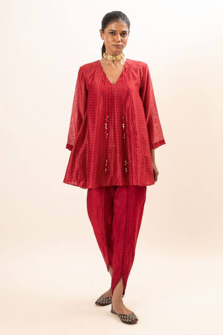 Oshi By Shikha Red Silk, Chanderi, Cotton Tassels, Lace V-neck Flared Kurta And Scallop Pant Set Online at Aza Fashions Oshi By Shikha_Red Silk, Chanderi, Cotton Tassels, Lace V-neck Flared Kurta And Scallop Pant Set _Online_at_Aza_Fashions