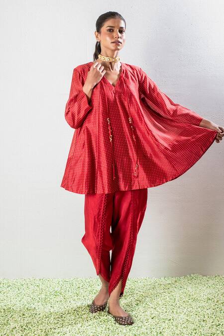 Buy Oshi By Shikha Red Silk, Chanderi, Cotton Tassels, Lace V-neck Flared Kurta And Scallop Pant Set Buy_Oshi By Shikha_Red Silk, Chanderi, Cotton Tassels, Lace V-neck Flared Kurta And Scallop Pant Set